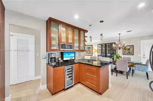 8541 SW 87th Ct, Miami, FL 33173 - Photo 15