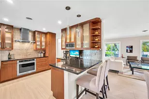 8541 SW 87th Ct, Miami, FL 33173 - Photo 11