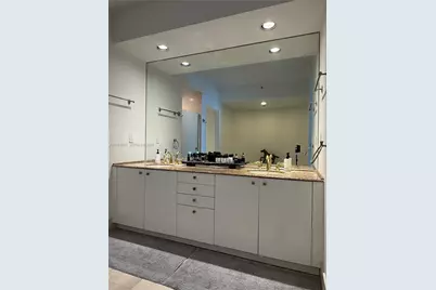 300 S Pointe Dr #2106, Miami Beach, FL 33139 - Photo 11