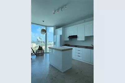 300 S Pointe Dr #2106, Miami Beach, FL 33139 - Photo 3