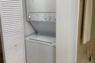 1750 N Bayshore Dr, Miami, FL 33132 - Photo 11