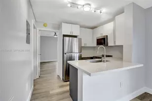 7241 Miami Lakes Dr, Miami Lakes, FL 33014 - Photo 9