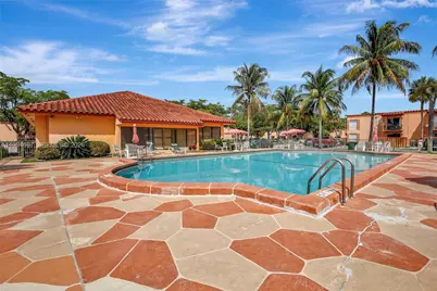 7241 Miami Lakes Dr #D14, Miami Lakes, FL 33014 - Photo 25