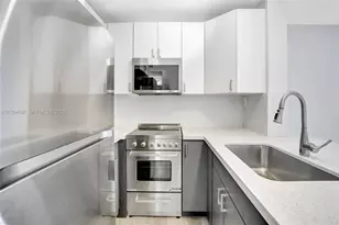 7241 Miami Lakes Dr, Miami Lakes, FL 33014 - Photo 11