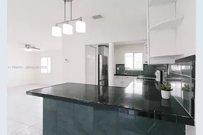 601 SW 116th Ct, Sweetwater, FL 33174 - Photo 3