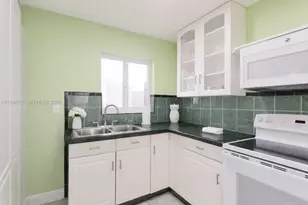 601 SW 116th Ct, Sweetwater, FL 33174 - Photo 7