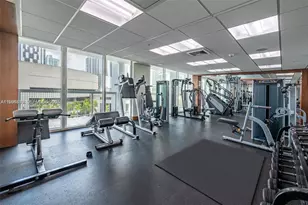 41 SE 5th St, Miami, FL 33131 - Photo 25