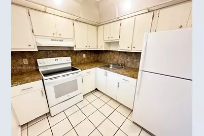 15600 NW 7th Ave #606, Miami, FL 33169 - Photo 3