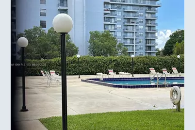 15600 NW 7th Ave #606, Miami, FL 33169 - Photo 13