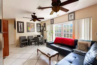 780 NE 155th St, Miami, FL 33162 - Photo 15