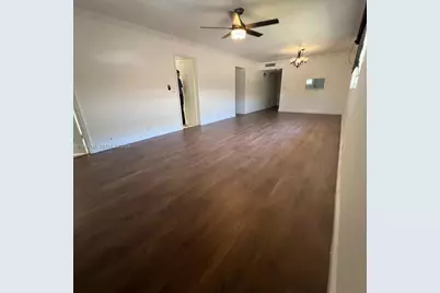 109 SW 1st Ave, Hallandale Beach, FL 33009 - Photo 9