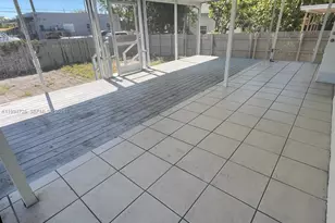 109 SW 1st Ave, Hallandale Beach, FL 33009 - Photo 19