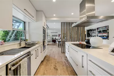 79 W Shore Dr, Miami, FL 33133 - Photo 11