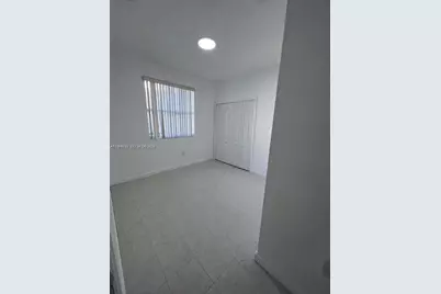 1656 SE 29th Ct #107, Homestead, FL 33035 - Photo 11