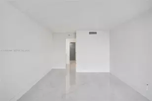 3625 N Country Club Dr, Aventura, FL 33180 - Photo 21