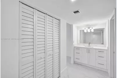 3625 N Country Club Dr #2310, Aventura, FL 33180 - Photo 9