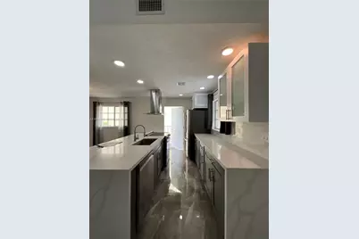 435 NW 19th Ln #19, Miami, FL 33136 - Photo 13