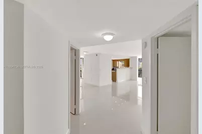 2333 Brickell Ave #305, Miami, FL 33129 - Photo 5