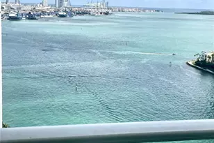 300 S Biscayne Blvd, Miami, FL 33131 - Photo 37