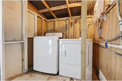 1664 NE 179th St, North Miami Beach, FL 33162 - Photo 9