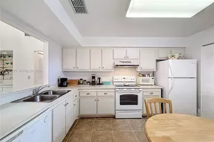 3007 Clubview Dr, Orlando, FL 32822 - Photo 13