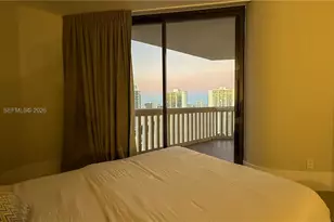 2000 Island Blvd, Aventura, FL 33160 - Photo 23