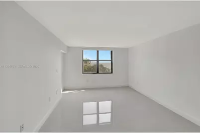 2333 Brickell Ave #305, Miami, FL 33129 - Photo 17