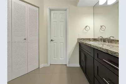 10501 W Broward Blvd #408, Plantation, FL 33324 - Photo 11