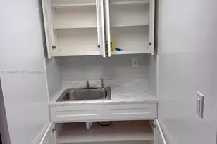 11517 SW 34th Ln, Miami, FL 33165 - Photo 15