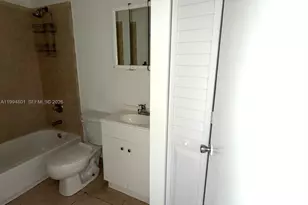 14140 NE 2nd Ct, Miami, FL 33161 - Photo 5