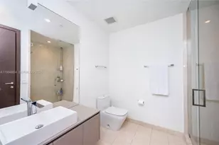 1000 Brickell Plaza, Miami, FL 33131 - Photo 17