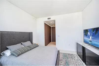 1000 Brickell Plz #PH5004, Miami, FL 33131 - Photo 19