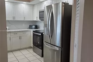 13705 SW 12th St, Pembroke Pines, FL 33027 - Photo 7