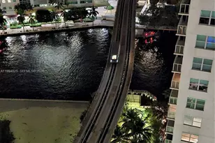 41 SE 5th St, Miami, FL 33131 - Photo 57