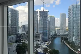 41 SE 5th St, Miami, FL 33131 - Photo 25