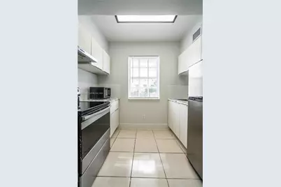 920 Pennsylvania Ave #203, Miami Beach, FL 33139 - Photo 9