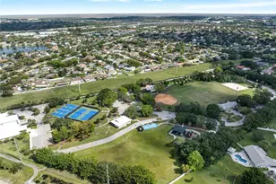 1110 Cedar Creek Way, Davie, FL 33325 - Photo 29