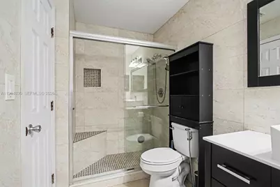 1731 NW 96th Ter #2J, Pembroke Pines, FL 33024 - Photo 13