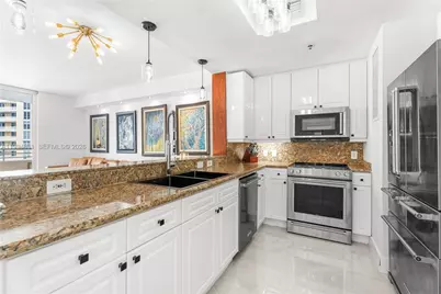 808 Brickell Key Dr #3007, Miami, FL 33131 - Photo 7