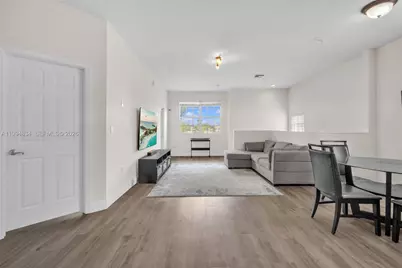 9075 Preston Pl #9075, Tamarac, FL 33321 - Photo 5