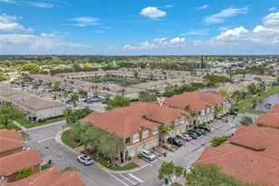 9075 Preston Pl, Tamarac, FL 33321 - Photo 3