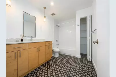 761 NW 1st St #302, Miami, FL 33128 - Photo 9