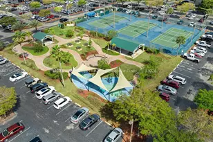 1400 St Charles Pl, Pembroke Pines, FL 33026 - Photo 37