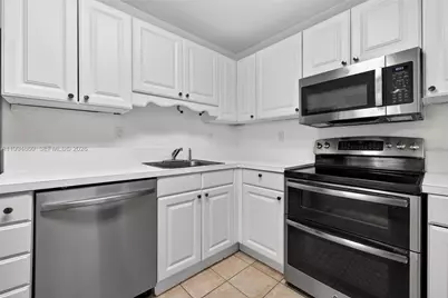 1400 Saint Charles Pl #222, Pembroke Pines, FL 33026 - Photo 11