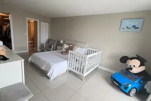 13499 Biscayne Blvd, North Miami, FL 33181 - Photo 11