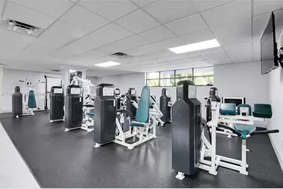 600 Parkview Dr #222, Hallandale Beach, FL 33009 - Photo 17