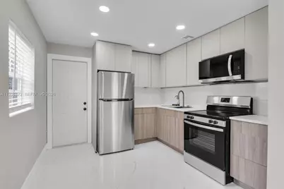 1660 W 26th St, Riviera Beach, FL 33404 - Photo 5