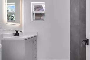 1660 W 26th St, Riviera Beach, FL 33404 - Photo 15