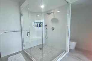 17555 Collins Ave, Sunny Isles Beach, FL 33160 - Photo 23