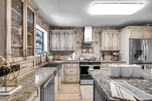 8106 SW 23rd St, North Lauderdale, FL 33068 - Photo 11